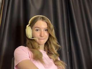 Live webcam model colettebasinski on Soda Cams