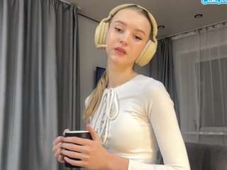 colettebasinski live cam profile
