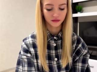 Acest model este live acum. colettebasinski