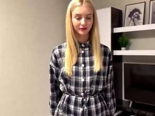 Este modelo está ao vivo agora. colettebasinski