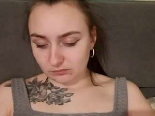 delia-liv live cam profile