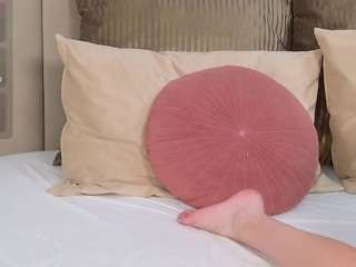 Live webcam model dephnemoon on Soda Cams