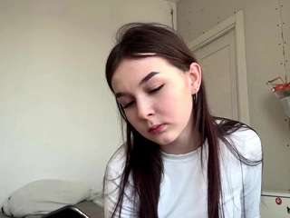 Live webcam model dominiquegeiss on Soda Cams