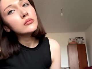 Live webcam model dulcemceirath on Soda Cams