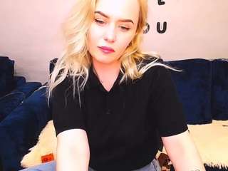 Live webcam model hila-greys on Soda Cams