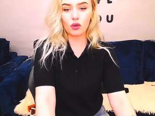 Live webcam model hila-greys on Soda Cams