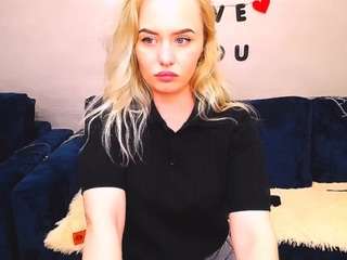 Live webcam model hila-greys on Soda Cams