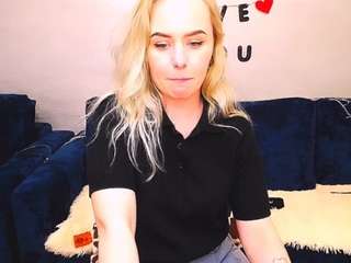 Live webcam model hila-greys on Soda Cams