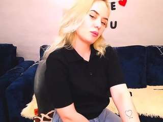 Live webcam model hila-greys on Soda Cams