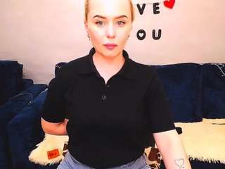 Live webcam model hila-greys on Soda Cams