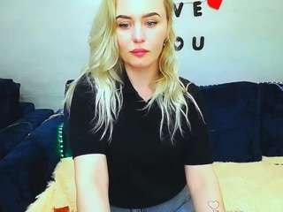 hila-greys Live Webcam on CamSoda