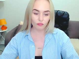 Live webcam model hila-greys on Soda Cams