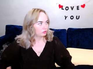 hila-greys Live Webcam on CamSoda