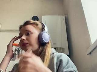 Live webcam model jinhammatt on Soda Cams