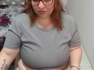 Live webcam model kataleyamilf69 on Soda Cams