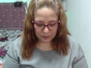 Live webcam model kataleyamilf69 on Soda Cams