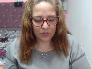 Live webcam model kataleyamilf69 on Soda Cams