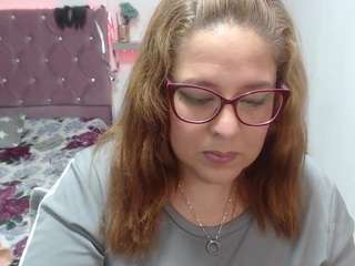 Live webcam model kataleyamilf69 on Soda Cams