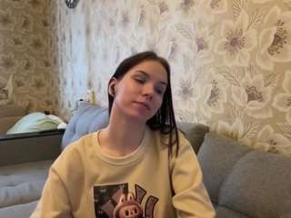 Live webcam model kittykallestad on Soda Cams