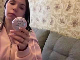 Live webcam model kittykallestad on Soda Cams