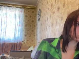 Live webcam model kittykallestad on Soda Cams