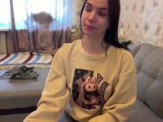 Live webcam model kittykallestad on Soda Cams