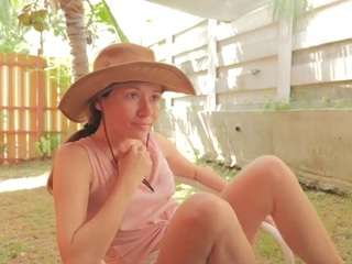 naturallyelly webcam