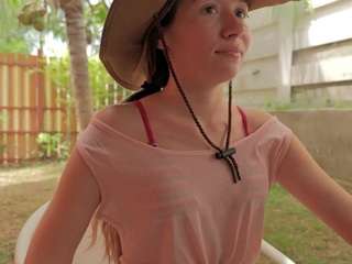 naturallyelly live cam profile