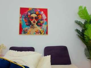 NicolleLexxy