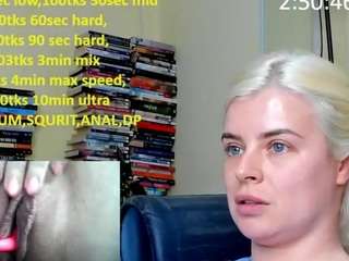 le modèle queenofthenighttt est en webcam porno dans un show sur le site camsoda, il possède les tags suivants: amateur,anal,blowjob,brown eyes,cum in pussy,dildo or vibrator,normal,blonde hair,hd,milf