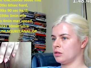 queenofthenighttt live cam profile