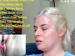 queenofthenighttt live cam profile