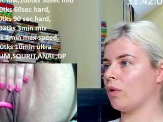 queenofthenightt... Live Webcam on CamSoda