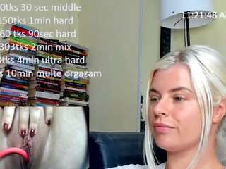 queenofthenighttt live webcam show