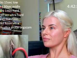 queenofthenighttt live cam preview