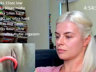 queenofthenighttt live cam preview