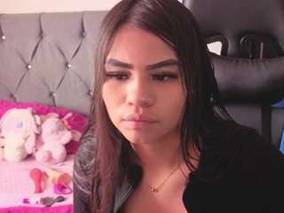 roxane-luxe Live Webcam on CamSoda