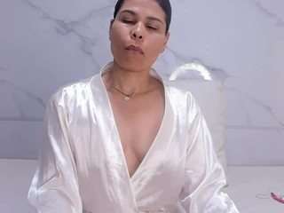 le modèle stephany-west est en webcam porno dans un show sur le site camsoda, il possède les tags suivants: ahegao,anal,anal toys,black hair,brown eyes,doggy style,fingering,fuck machine,lovense,no drinking,no smoking,sex toys,skinny,toys,hd,small tits