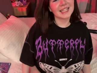 Live webcam model valevaweheart on Soda Cams