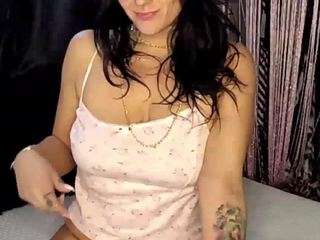 wildxflower96 Live Webcam on CamSoda