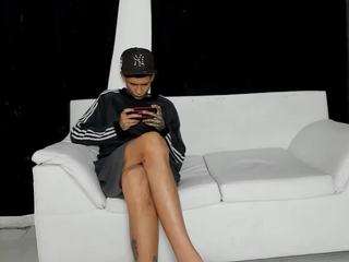 alejandra-2026 Live Webcam on CamSoda