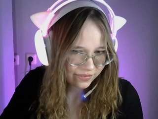 danniellecerdan's CamSoda show and profile