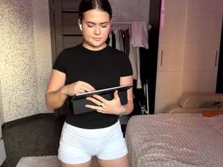 Live webcam model leannefonsecn on Soda Cams