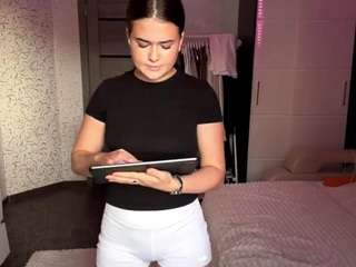 leannefonsecn's CamSoda show and profile