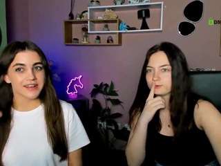 Live webcam model lili-blake on Soda Cams