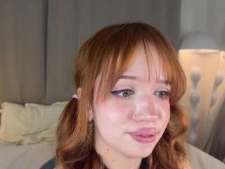 lolaxbambi Live Webcam on CamSoda