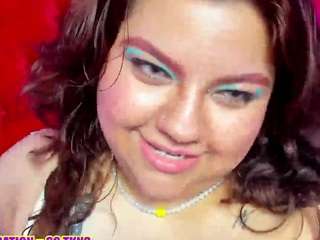 sunnyyhoney's CamSoda show and profile