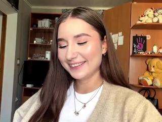 Este modelo está ao vivo agora. tishatheaker