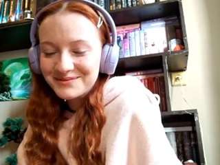 tuyetguerrieri Live Webcam on CamSoda