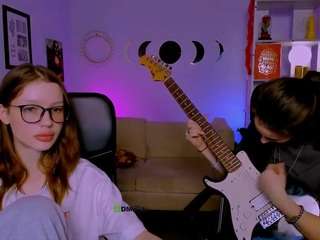 alma-rune live cam profile